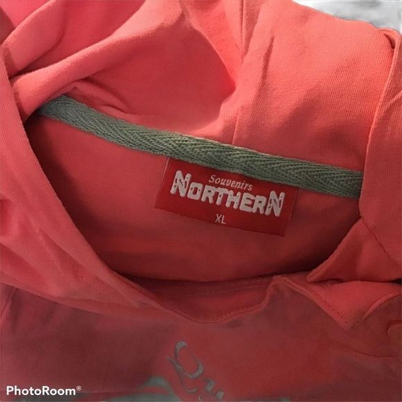 Souvenirs Northern Quebec Canada sweatshirt Size XLarge - Picture 3 of 5